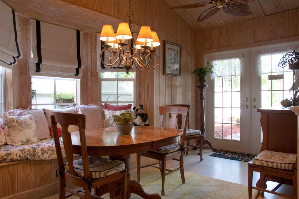 PINEWOOD EAST 2 OF WELLINGTON - Residential