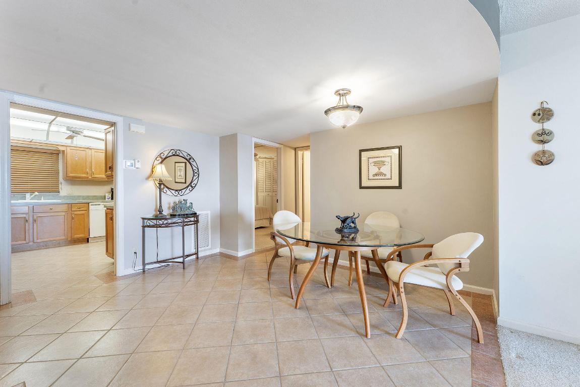 LAKE HARBOUR TOWERS CONDO - Residential