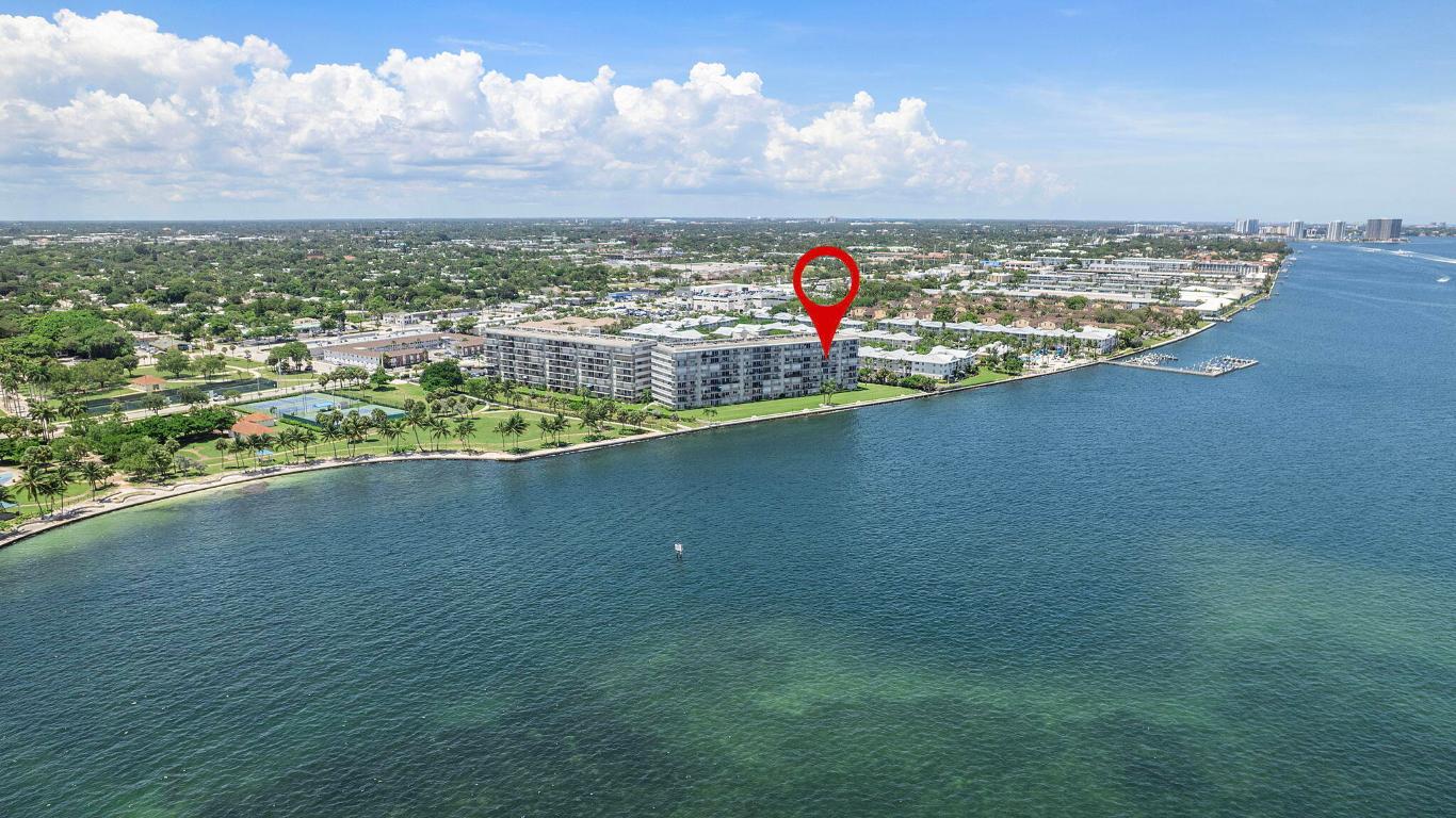 LAKE HARBOUR TOWERS CONDO - Residential