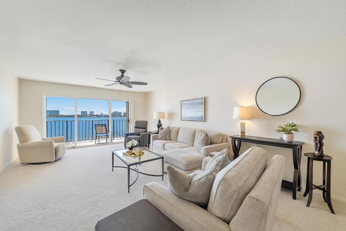 LAKE HARBOUR TOWERS CONDO - Residential