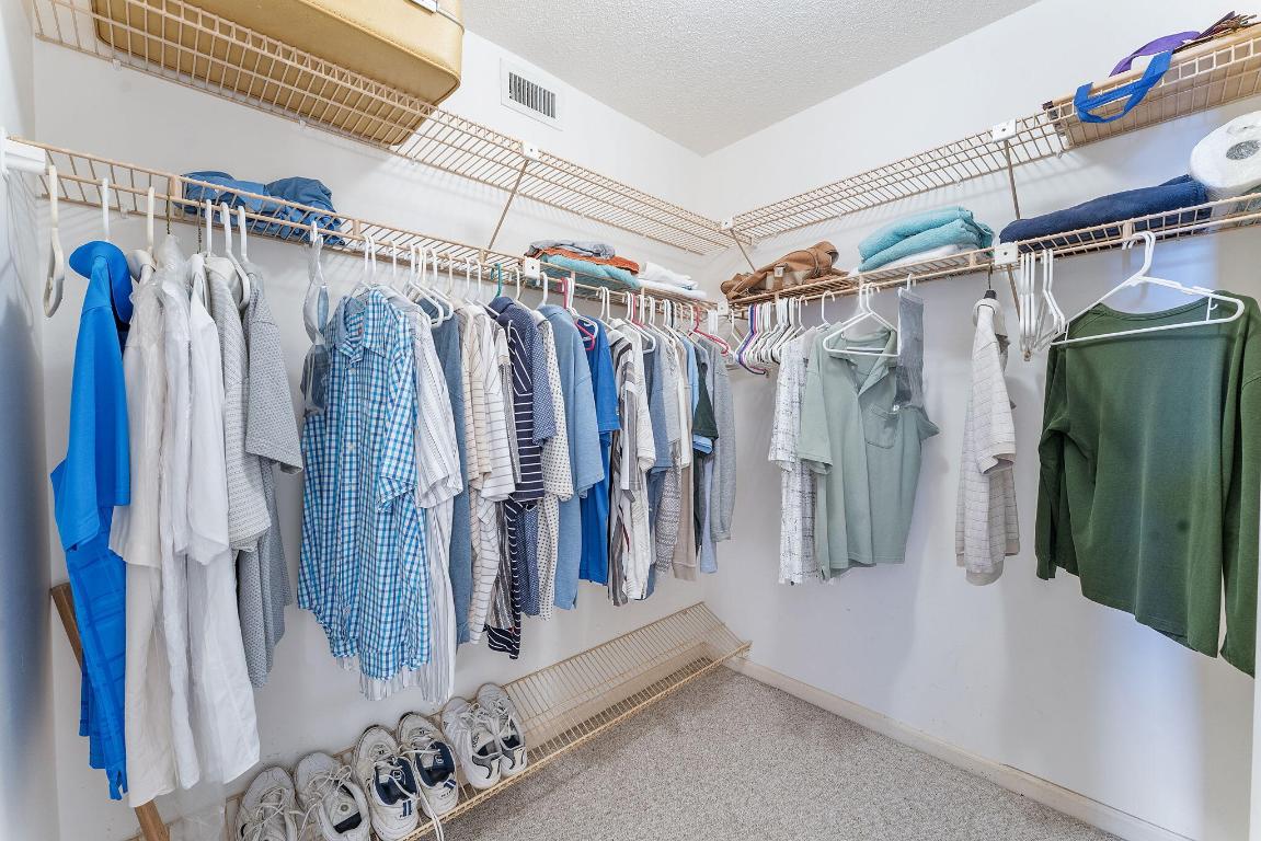 LAKE HARBOUR TOWERS CONDO - Residential