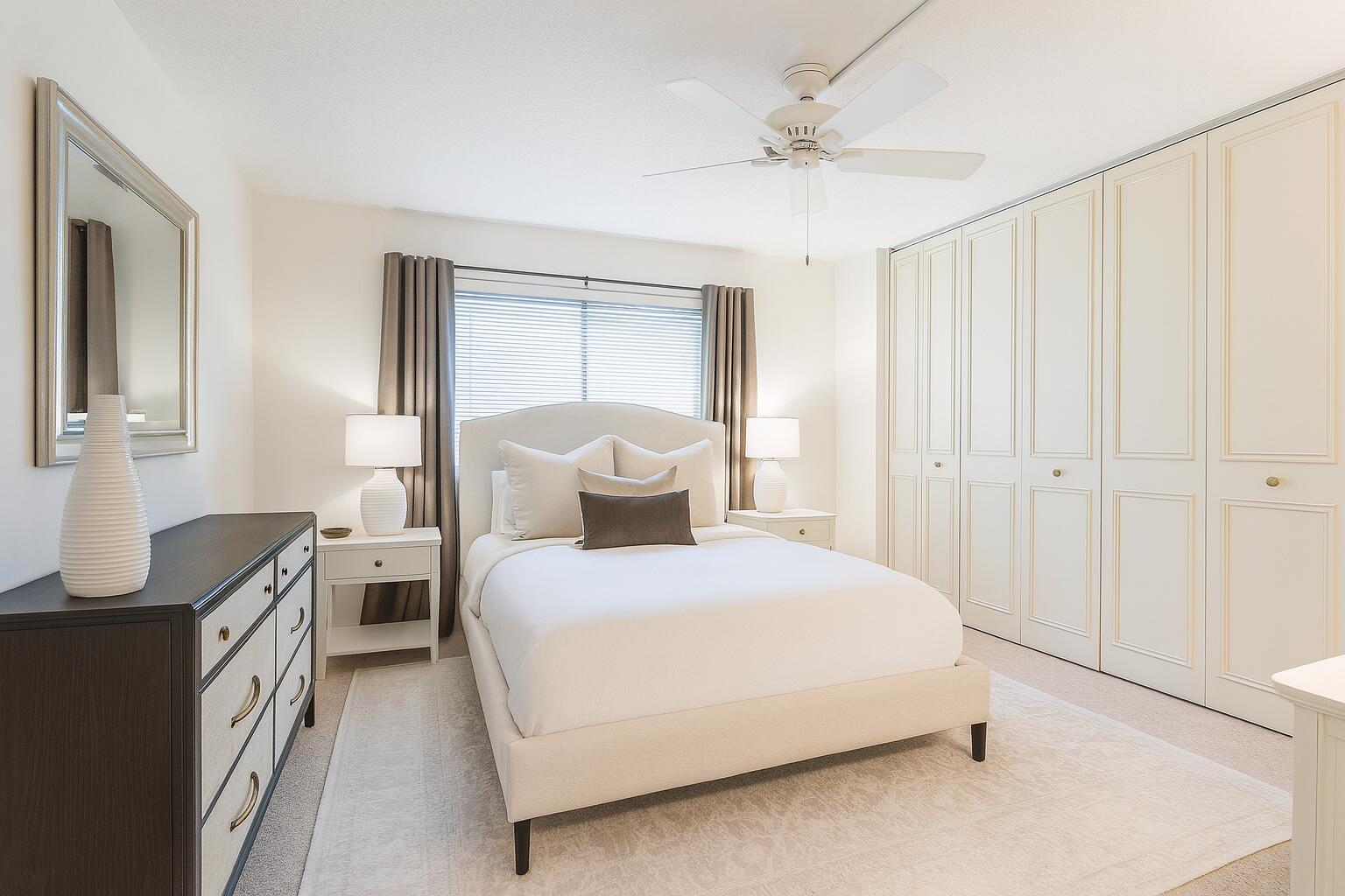 LAKE HARBOUR TOWERS CONDO - Residential