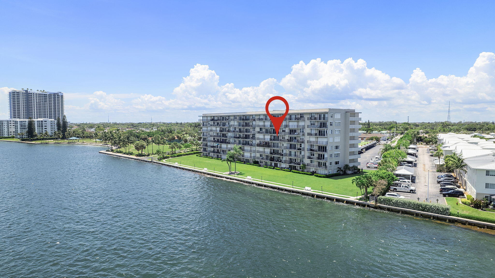 LAKE HARBOUR TOWERS CONDO - Residential