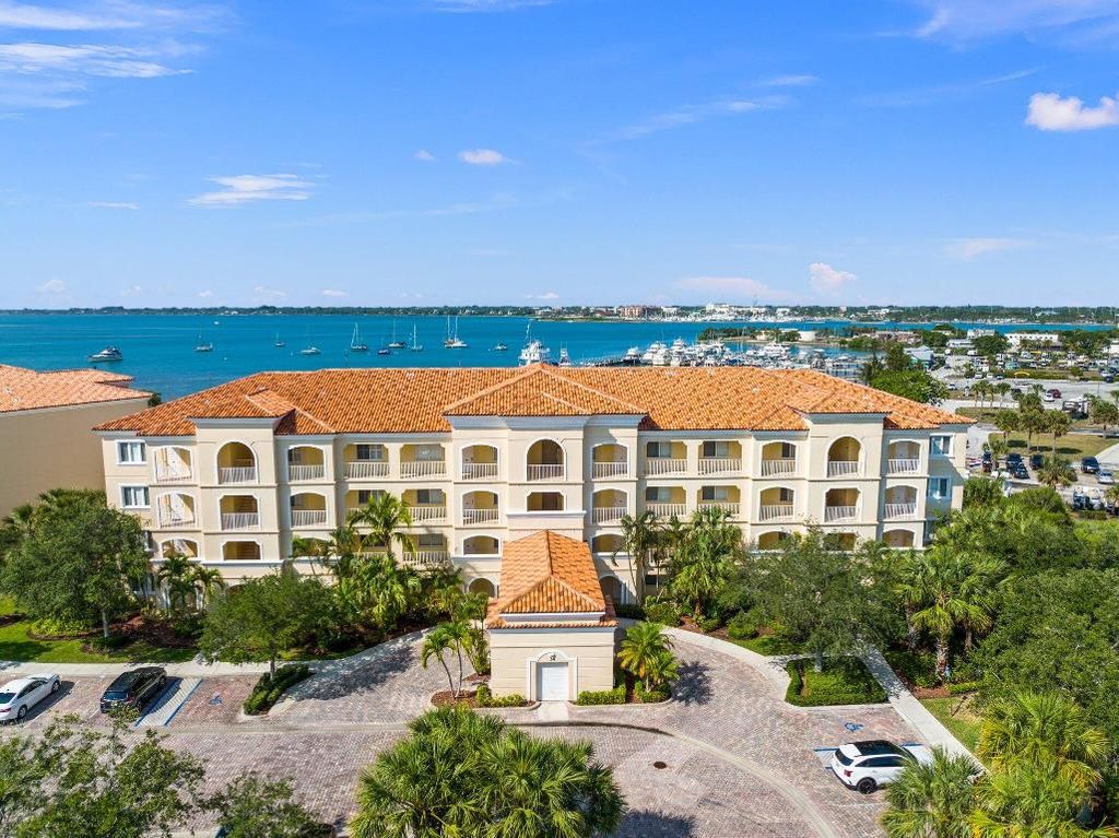 Photo of 34 Harbour Isle Drive W #Ph02, Hutchinson Island, FL 34949 (MLS # R10989806)