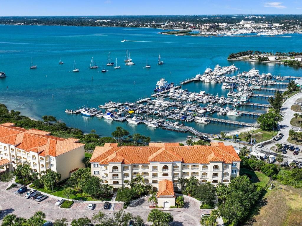 Photo of 34 Harbour Isle Drive W #Ph02, Hutchinson Island, FL 34949 (MLS # R10989806)