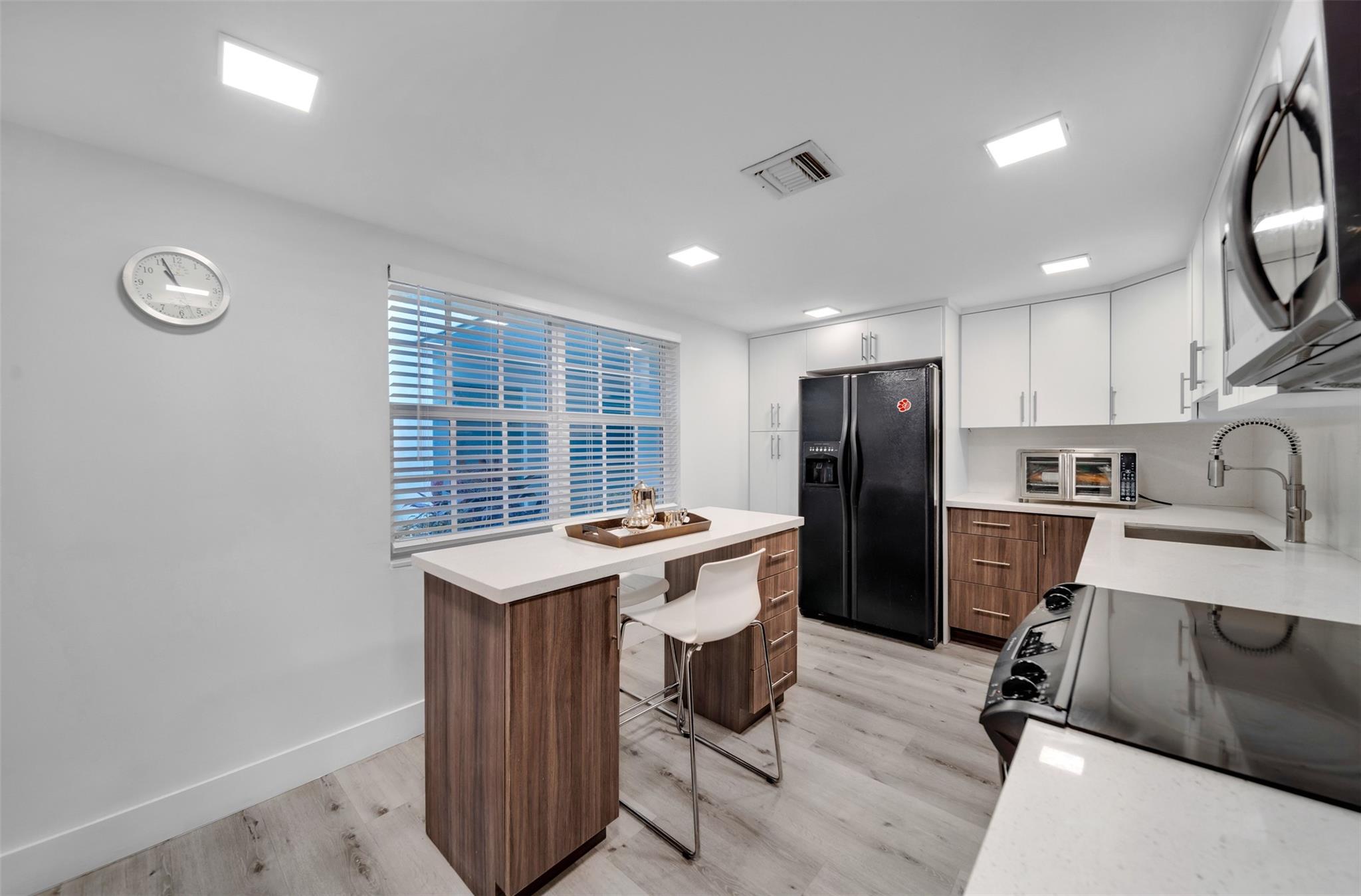 No 128 Palm-Aire Country - Residential Lease