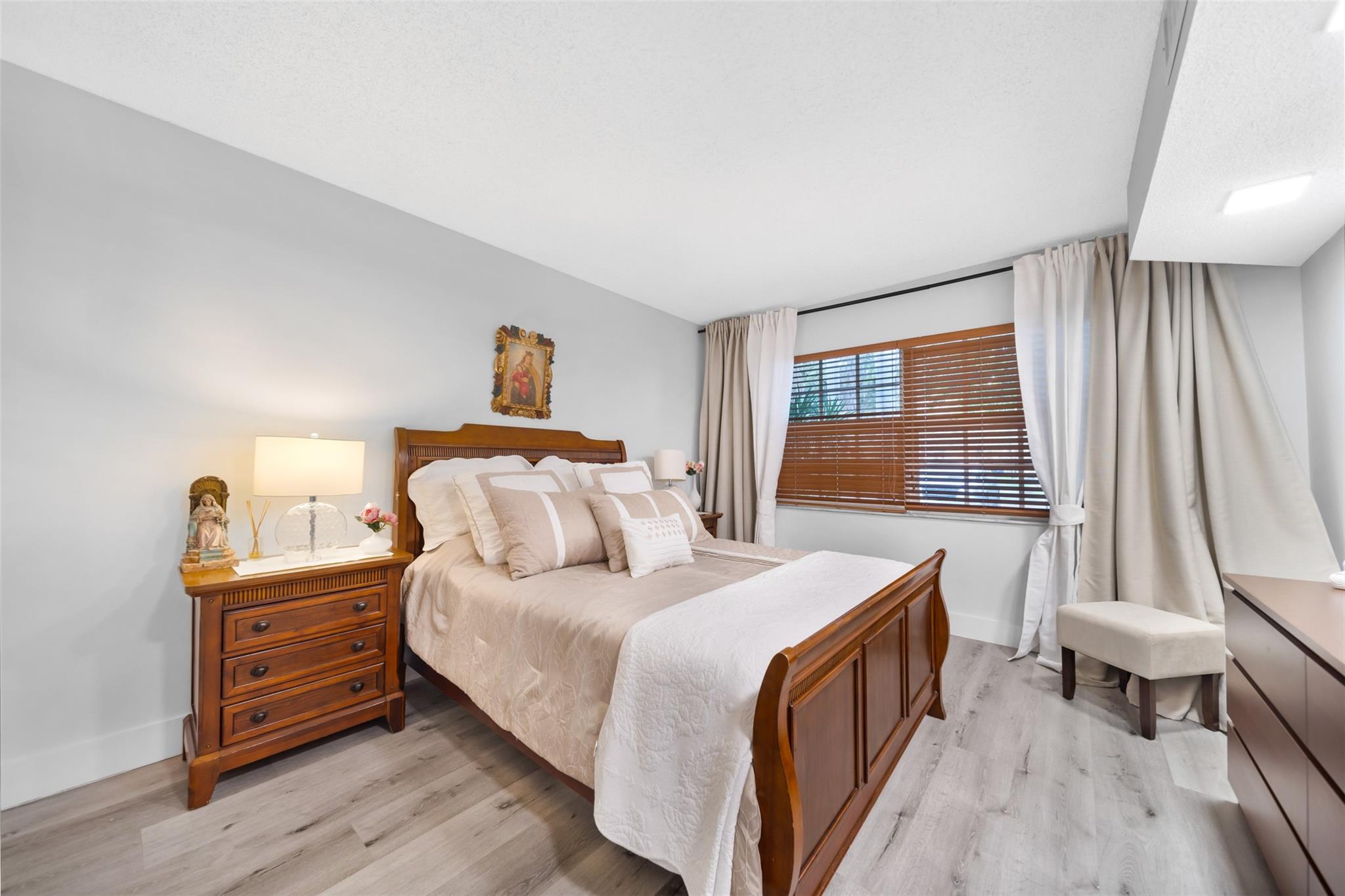 No 128 Palm-Aire Country - Residential Lease