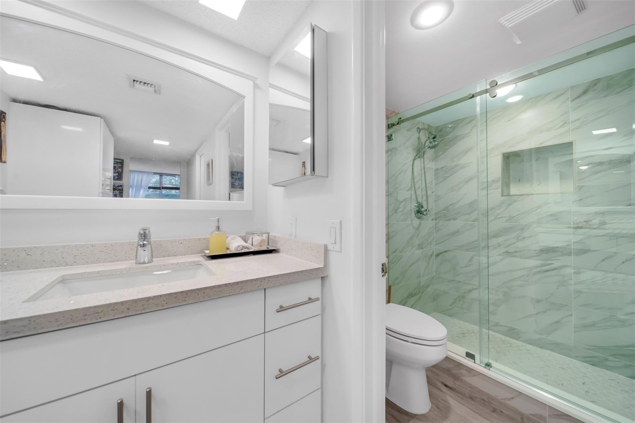 No 128 Palm-Aire Country - Residential Lease