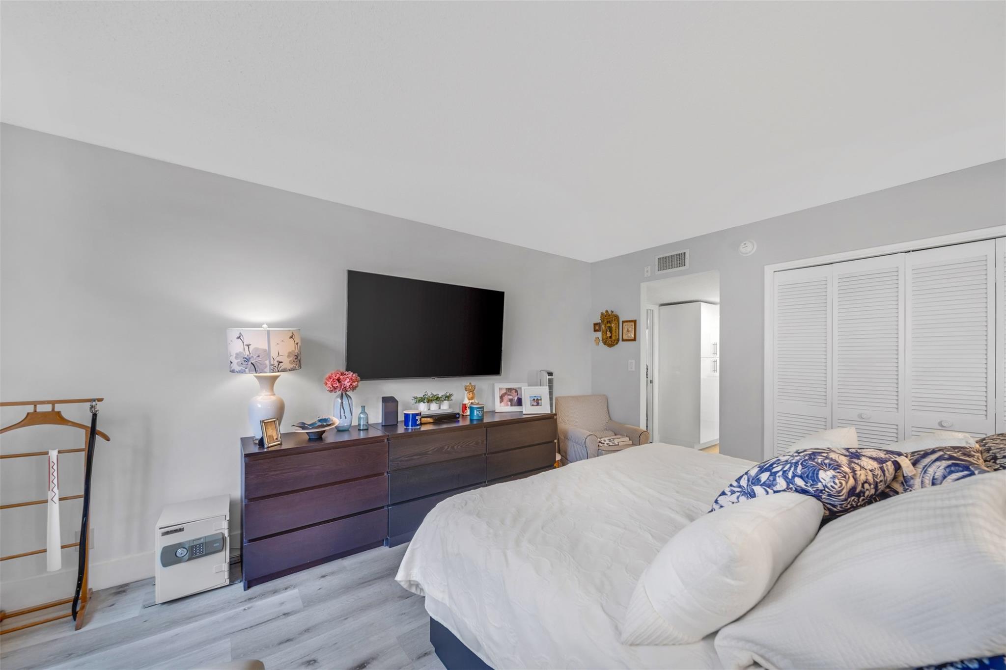 No 128 Palm-Aire Country - Residential Lease