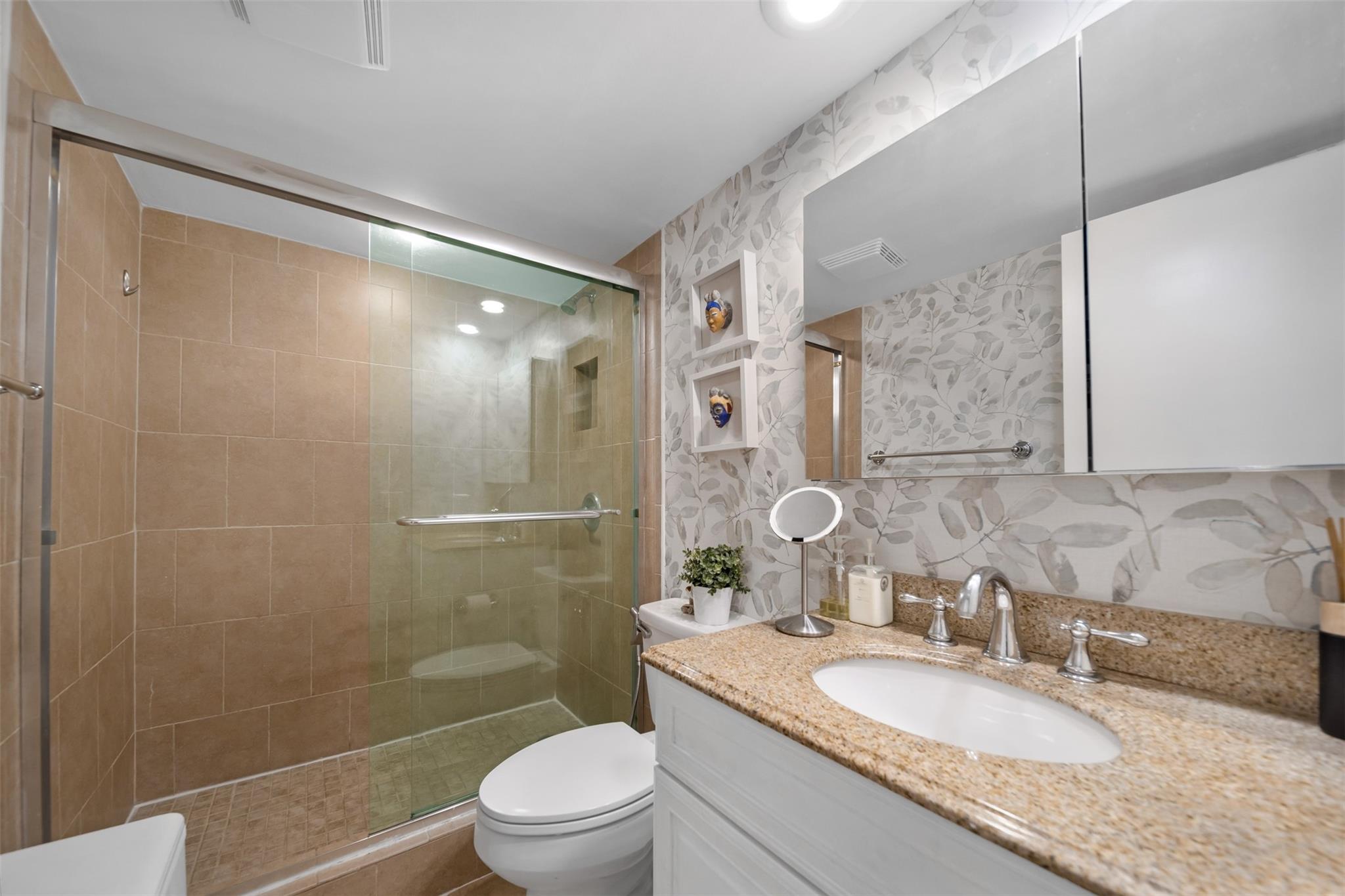 No 128 Palm-Aire Country - Residential Lease