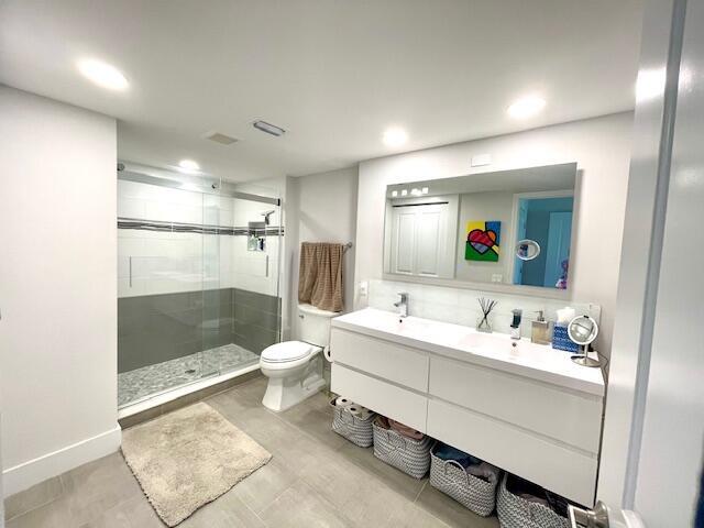 STRATFORD AT HUNTERS RUN CONDO - Residential