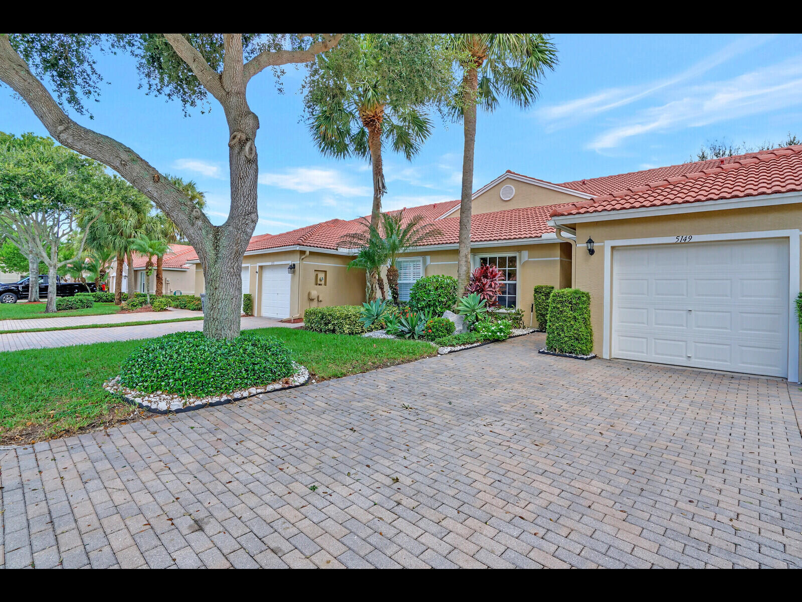 TUSCANY BAY - Residential