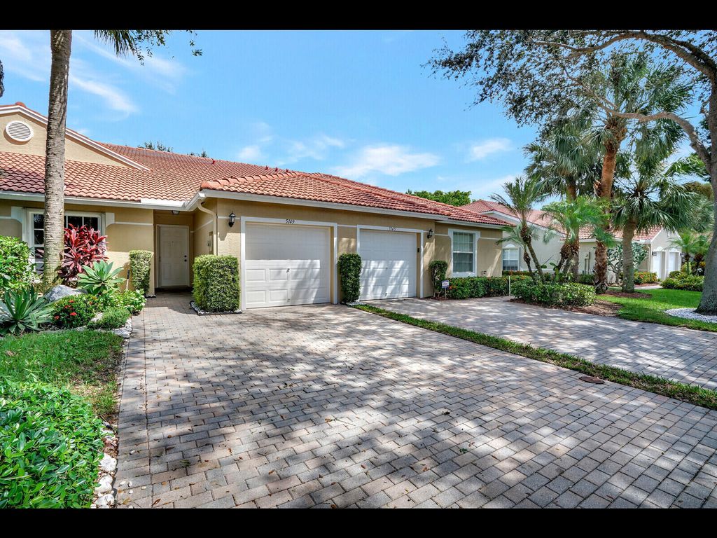 Photo of 5149 Toscana Trail, Boynton Beach, FL 33437 (MLS # B26029713)