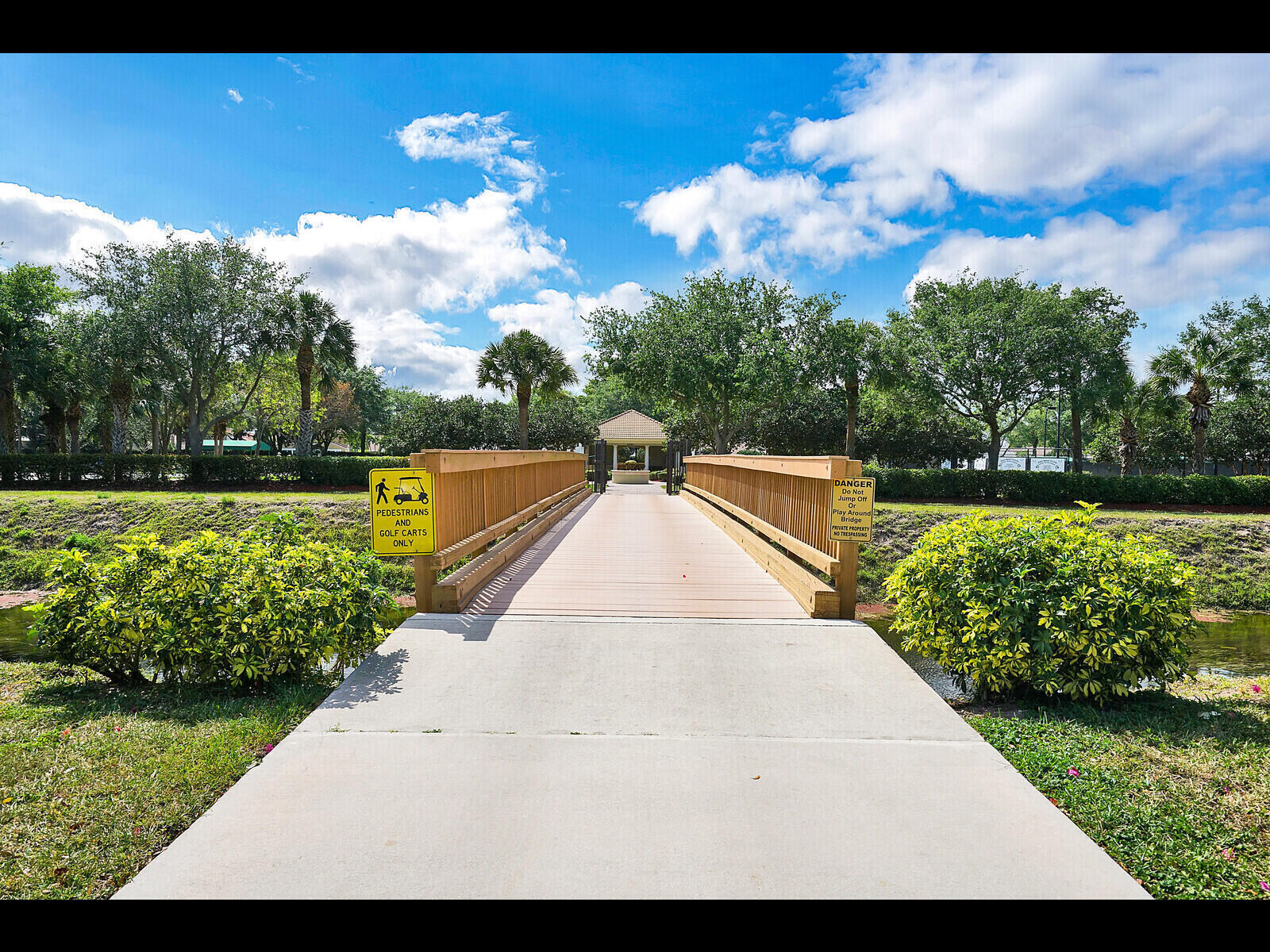 TUSCANY BAY - Residential