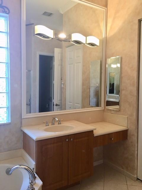 AVALON ESTATES - Residential Lease