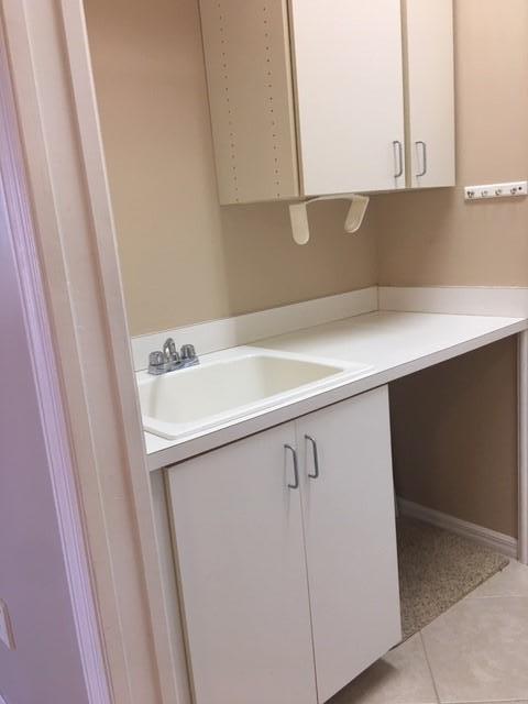 AVALON ESTATES - Residential Lease