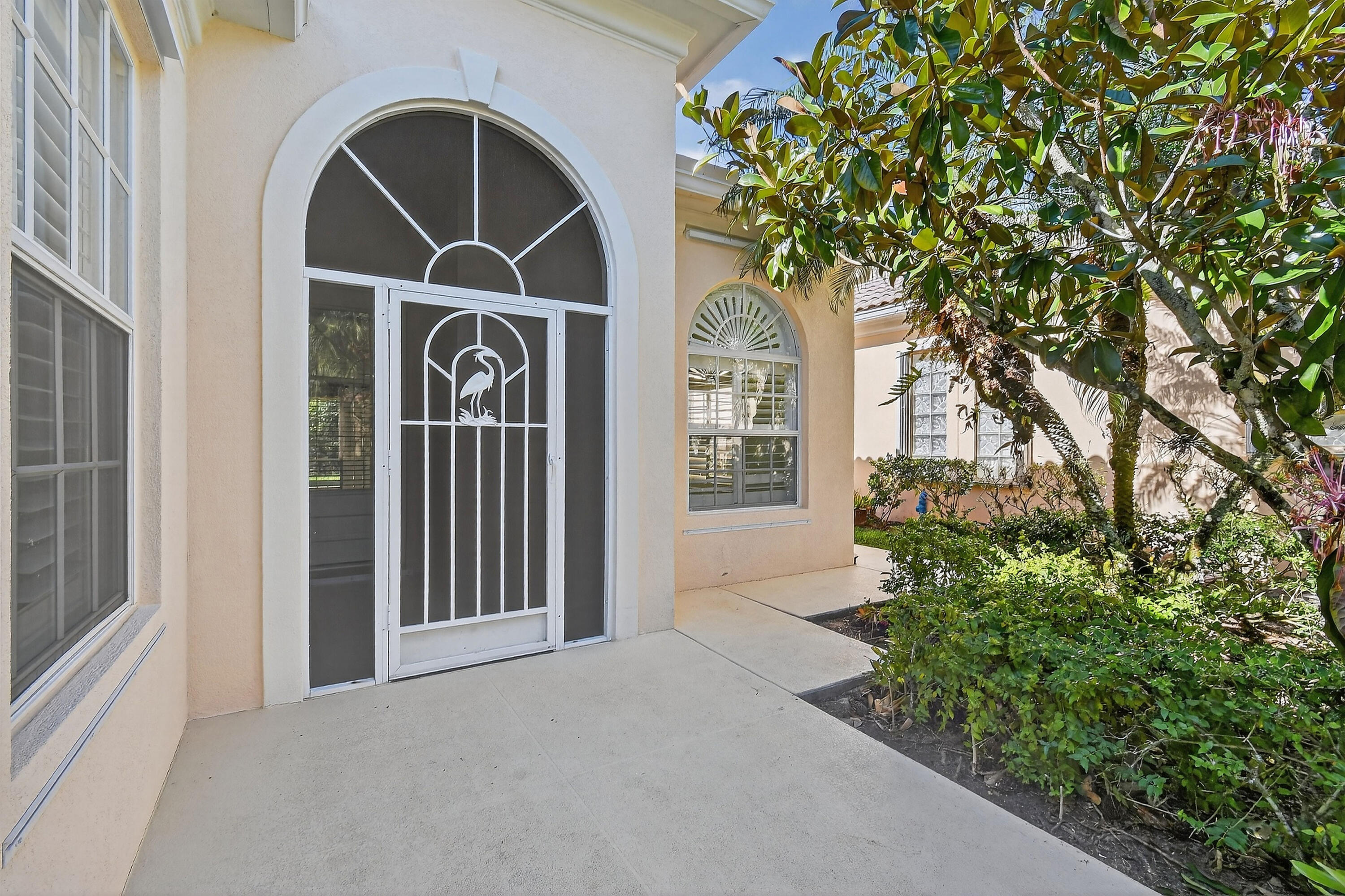 8892 SE Eldorado Way