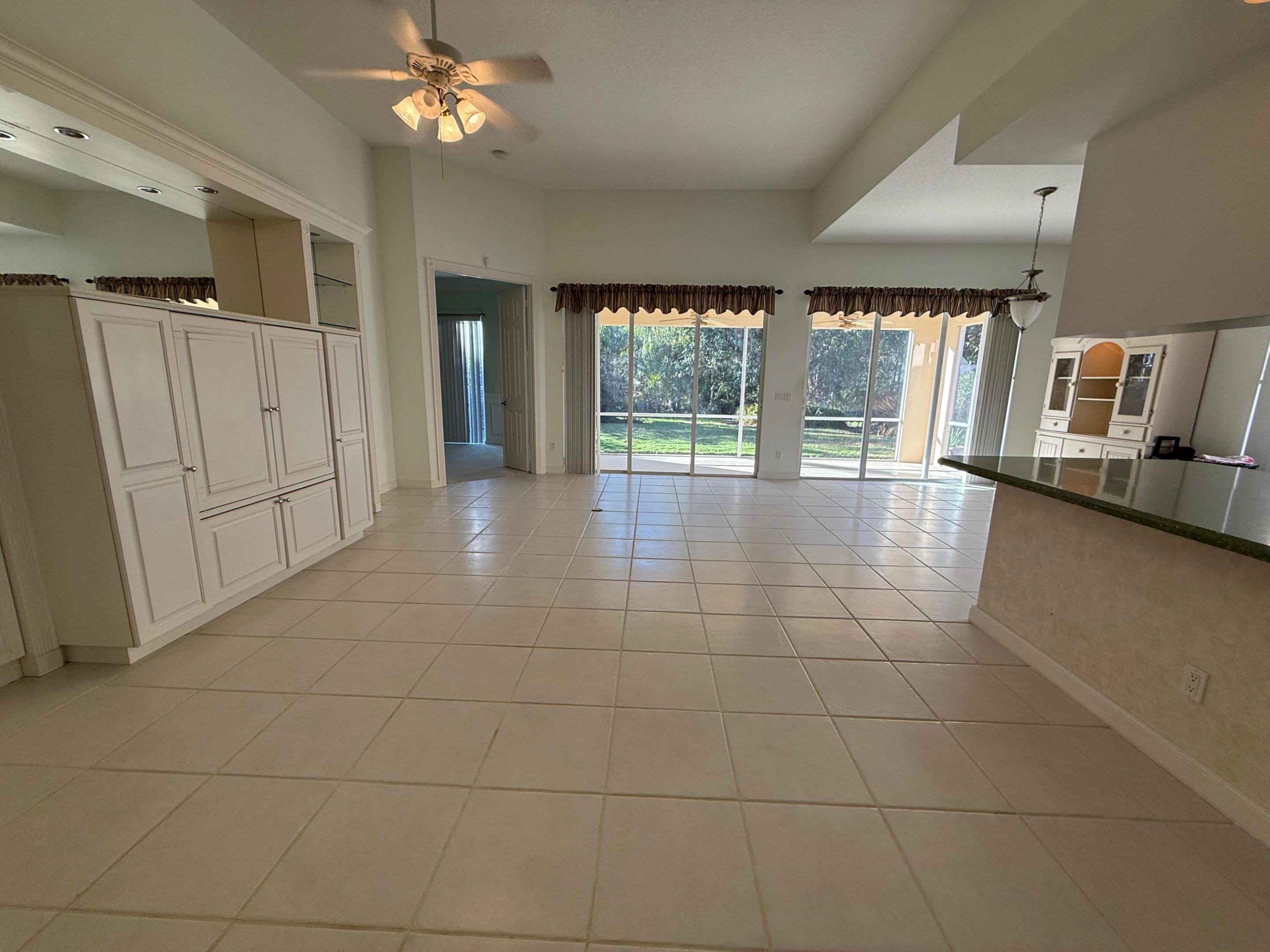 8892 SE Eldorado Way