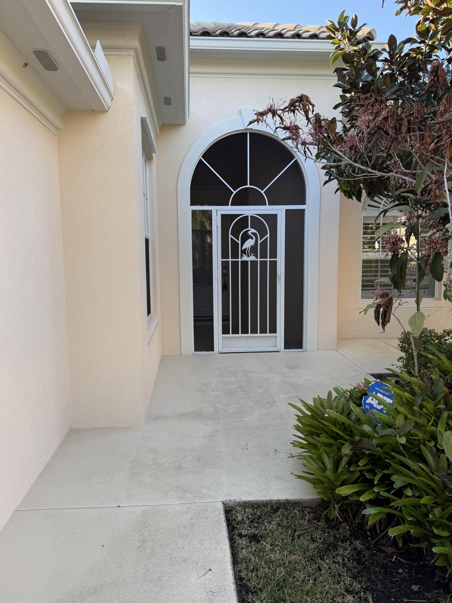 8892 SE Eldorado Way