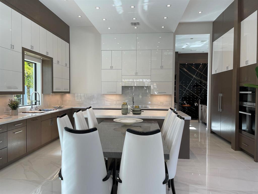 FOXE CHASE - Residential