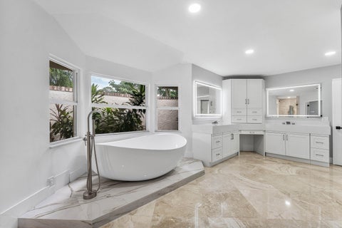Tiny photo for 6911 ANNAPOLIS Court, Parkland, FL 33067 (MLS # B26067216)