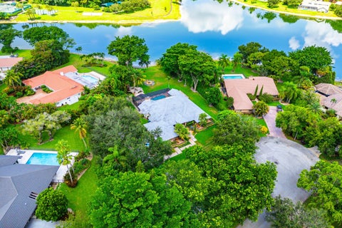 Tiny photo for 6911 ANNAPOLIS Court, Parkland, FL 33067 (MLS # B26067216)