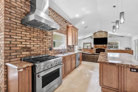 Tiny photo for 6911 ANNAPOLIS Court, Parkland, FL 33067 (MLS # B26067216)