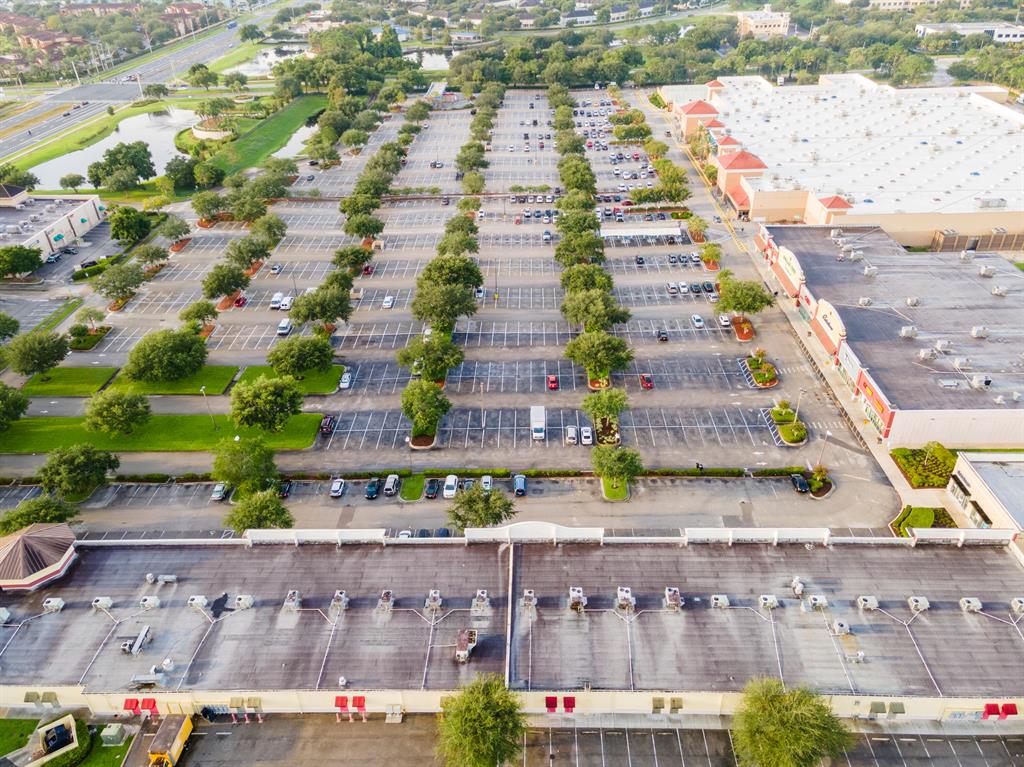 METRO STATION - Commercial Sale