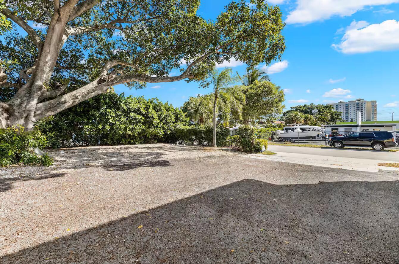 BOYNTON PLACE - Residential Lease