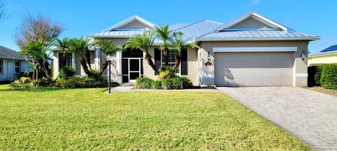 1135 Southlakes Way SW, Vero Beach, FL MLS: R11063317