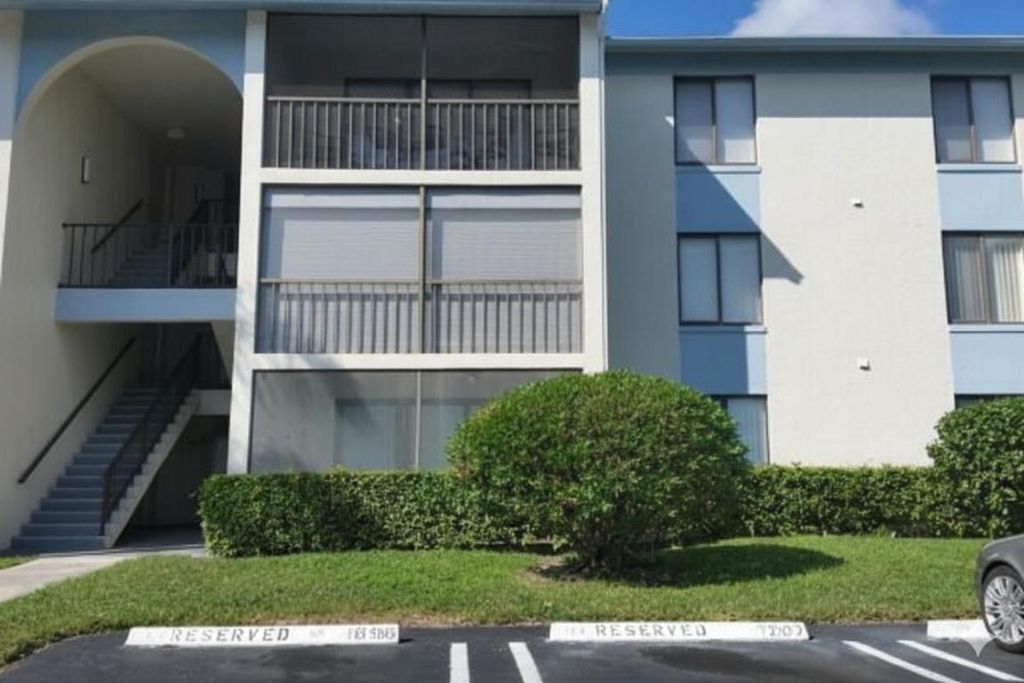 Photo of 1110 Green Pine Boulevard #H2, West Palm Beach, FL 33409 (MLS # R11153570)