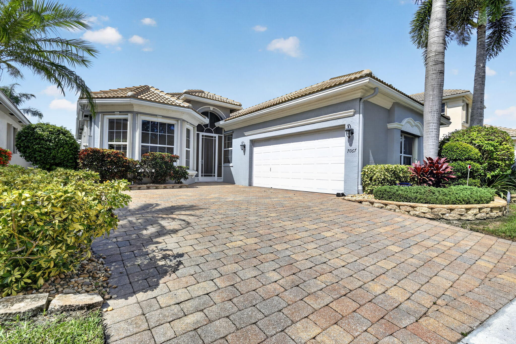 7067 VENETO Drive