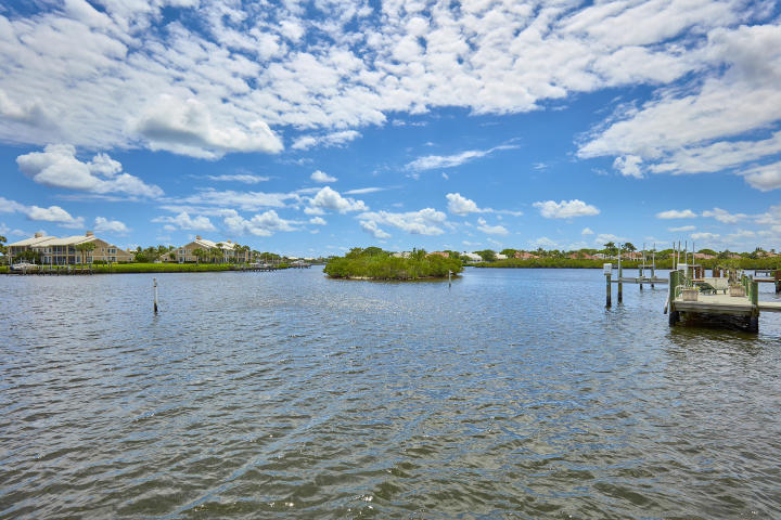 ADMIRALS COVE - Residential