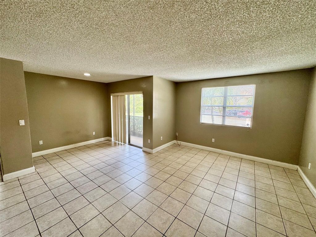 Photo of 1239 SW 46th Avenue #913, Pompano Beach, FL 33069 (MLS # F10555948)