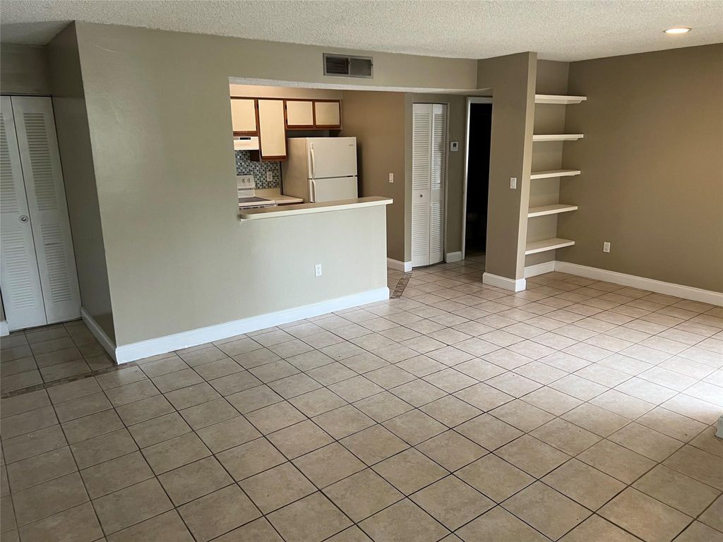 Photo of 1239 SW 46th Avenue #913, Pompano Beach, FL 33069 (MLS # F10555948)