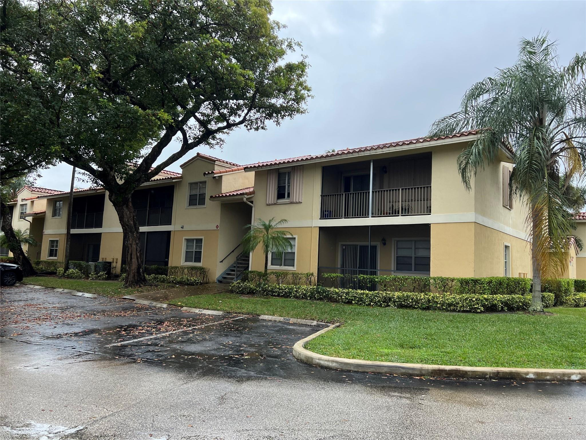 Royal Poinciana Condo - Residential Lease