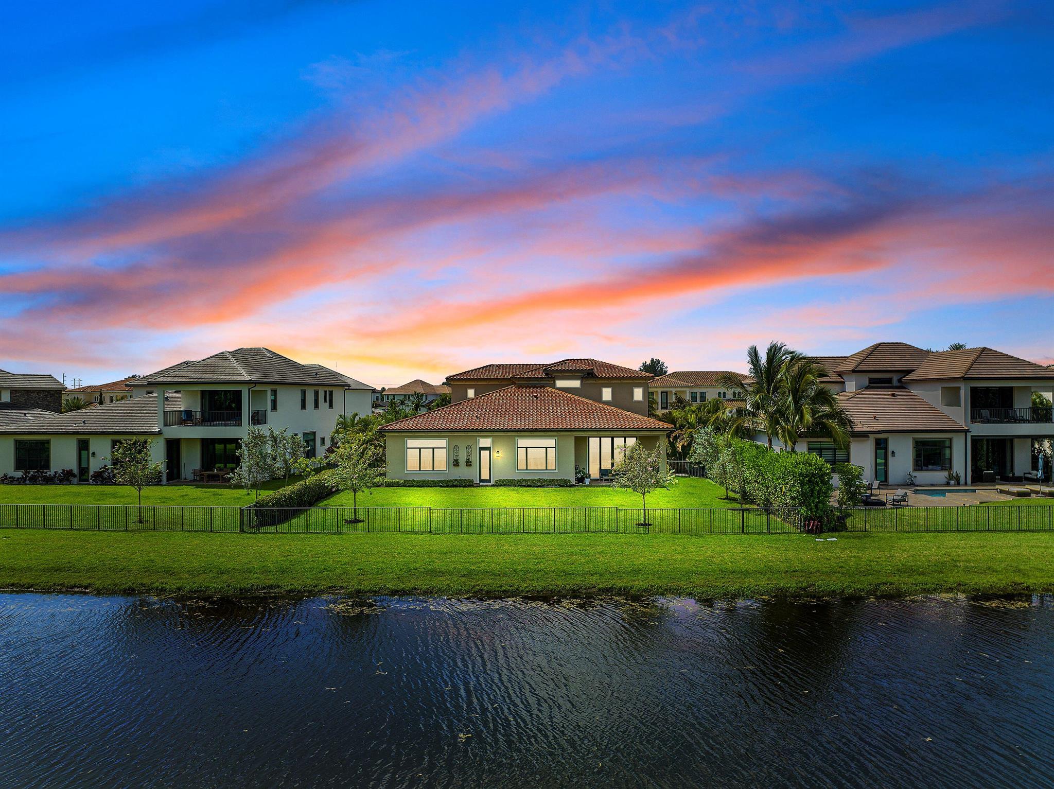 PALM MEADOWS ESTATES - Residential