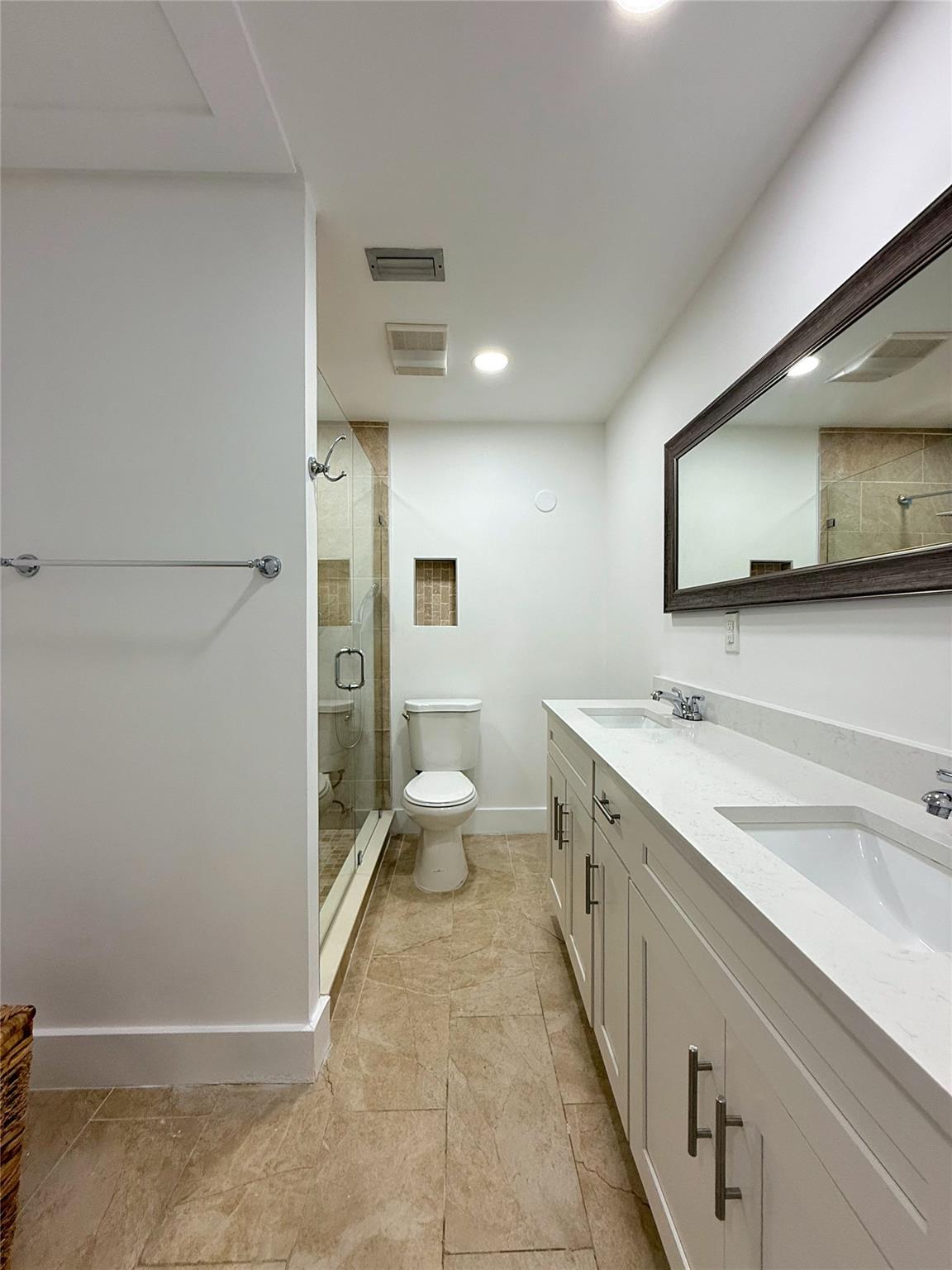 Bridgeview Condo - Residential Lease