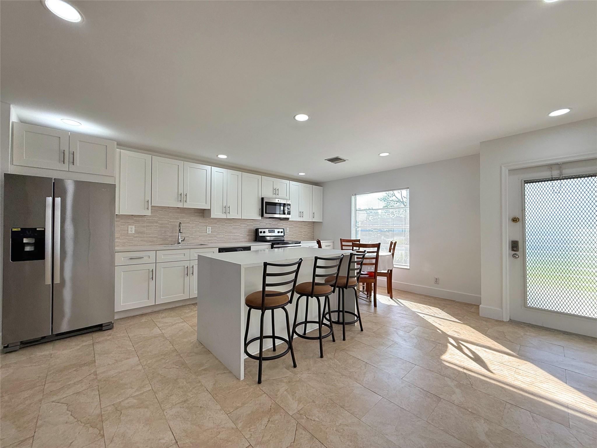 Bridgeview Condo - Residential Lease