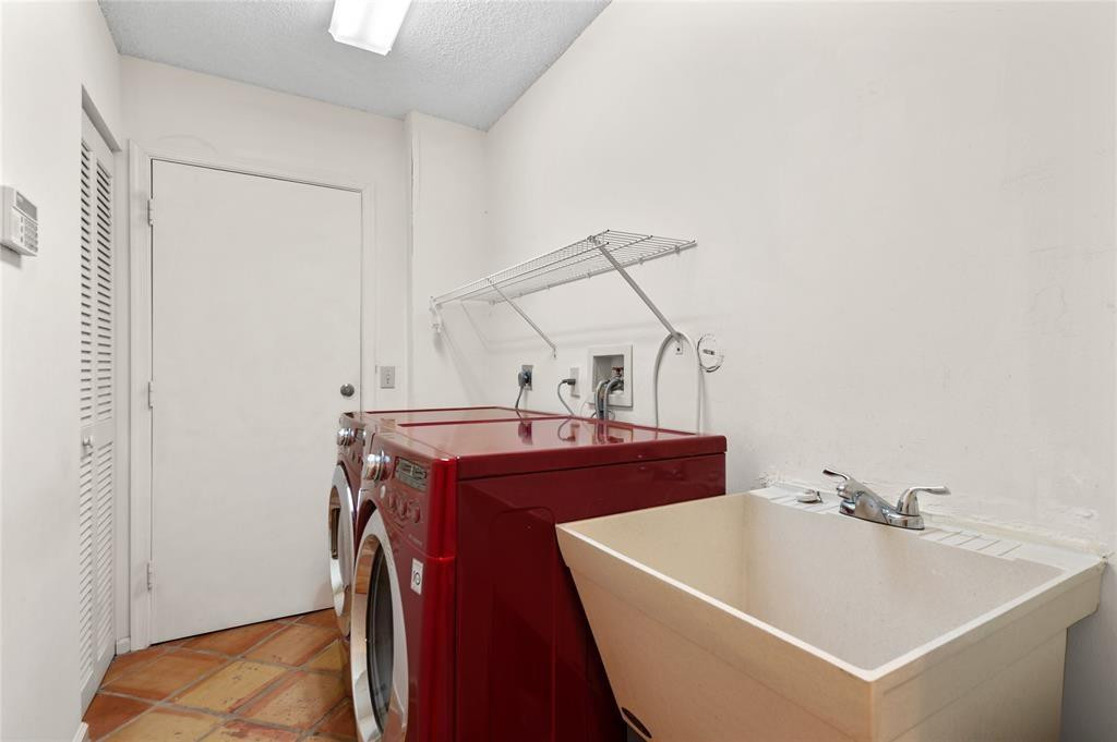 SOUTHAMPTON - Residential Lease