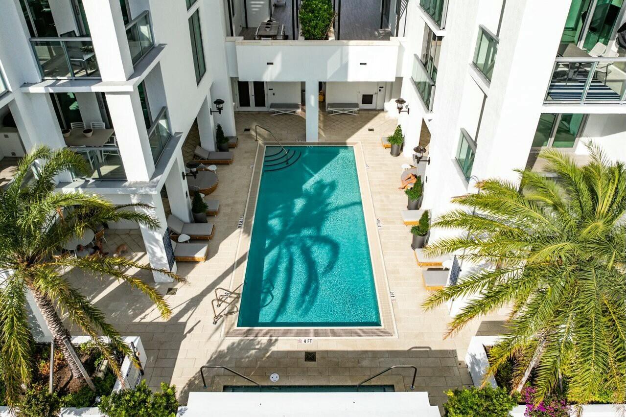 ROYAL PALM RESIDENCES CON - Residential