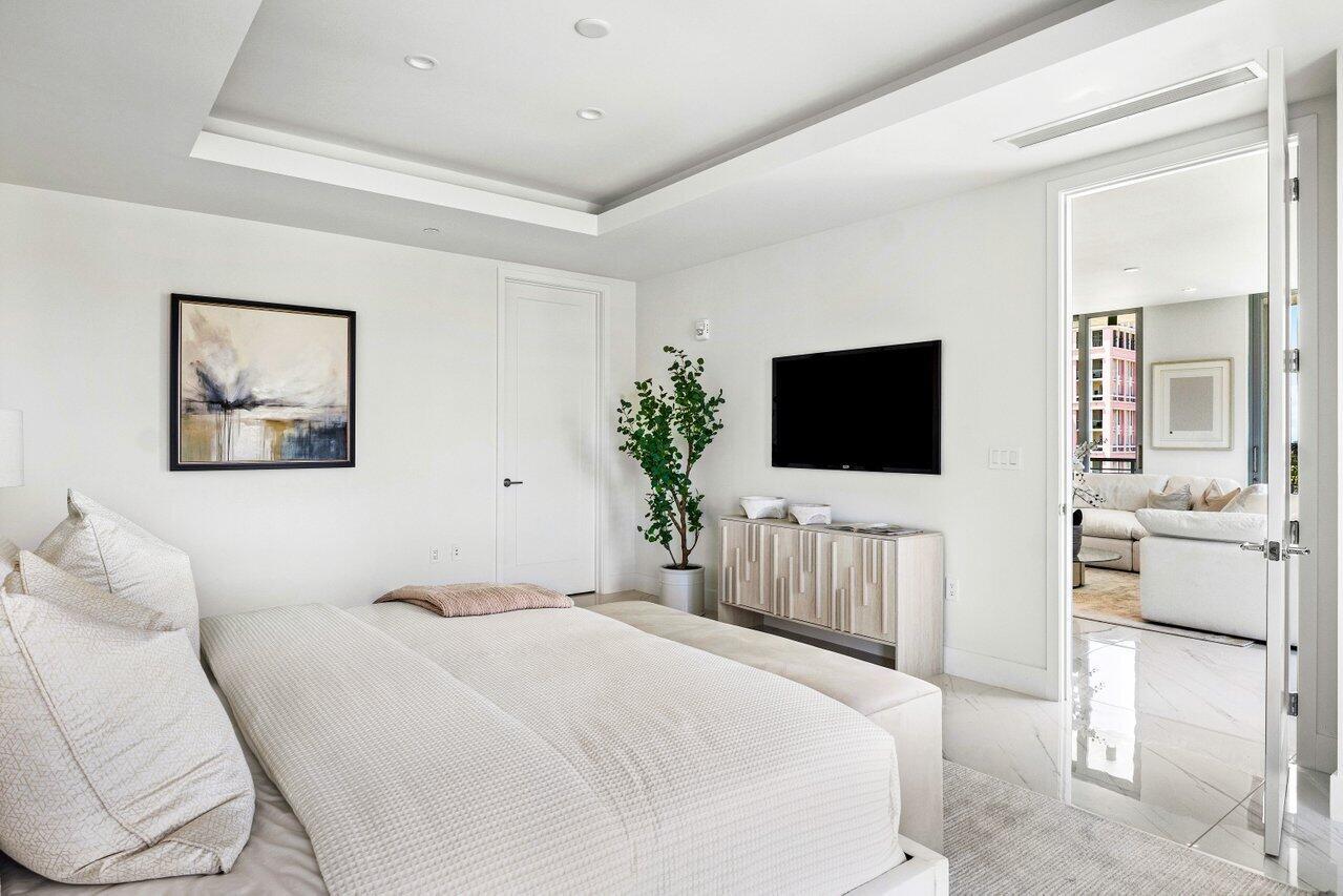 ROYAL PALM RESIDENCES CON - Residential