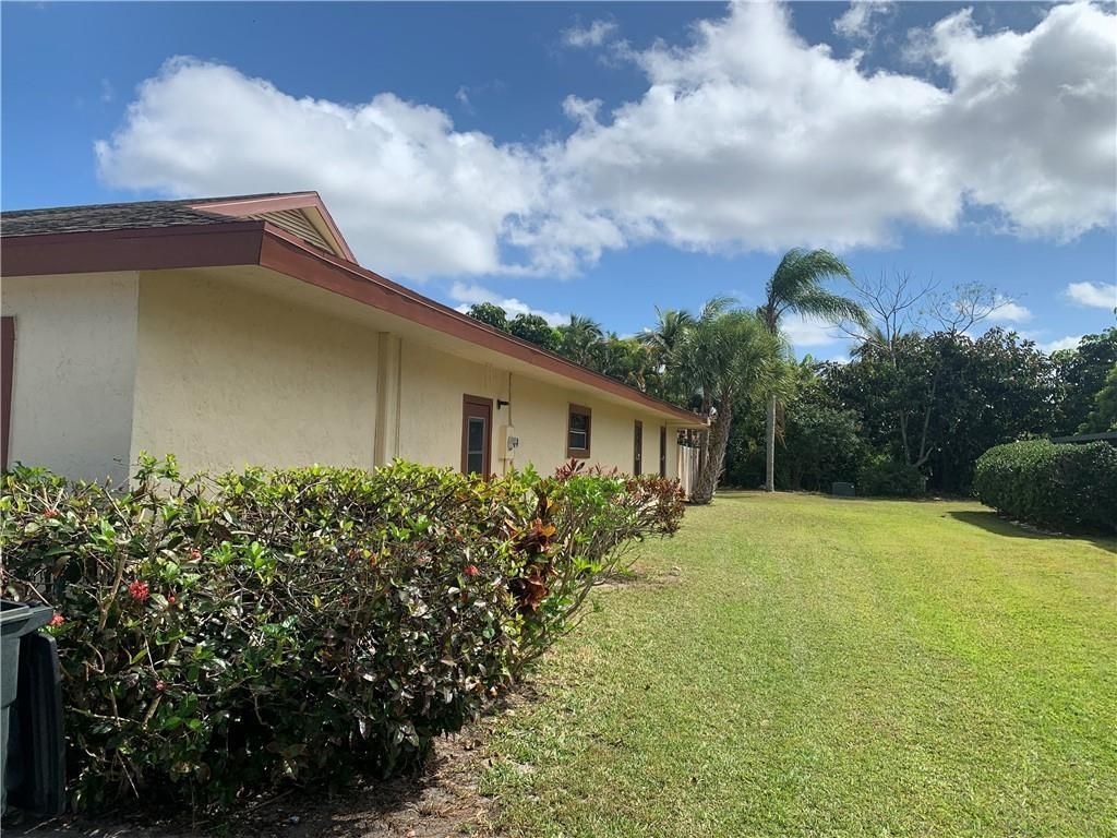 Photo of 1886 SE Boma Avenue, Port Saint Lucie, FL 34952 (MLS # F10417183)