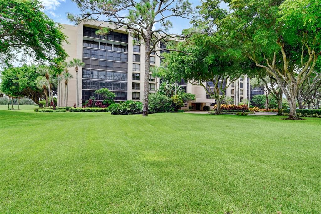 Photo of 20100 Boca West Drive #137, Boca Raton, FL 33434 (MLS # R10642771)