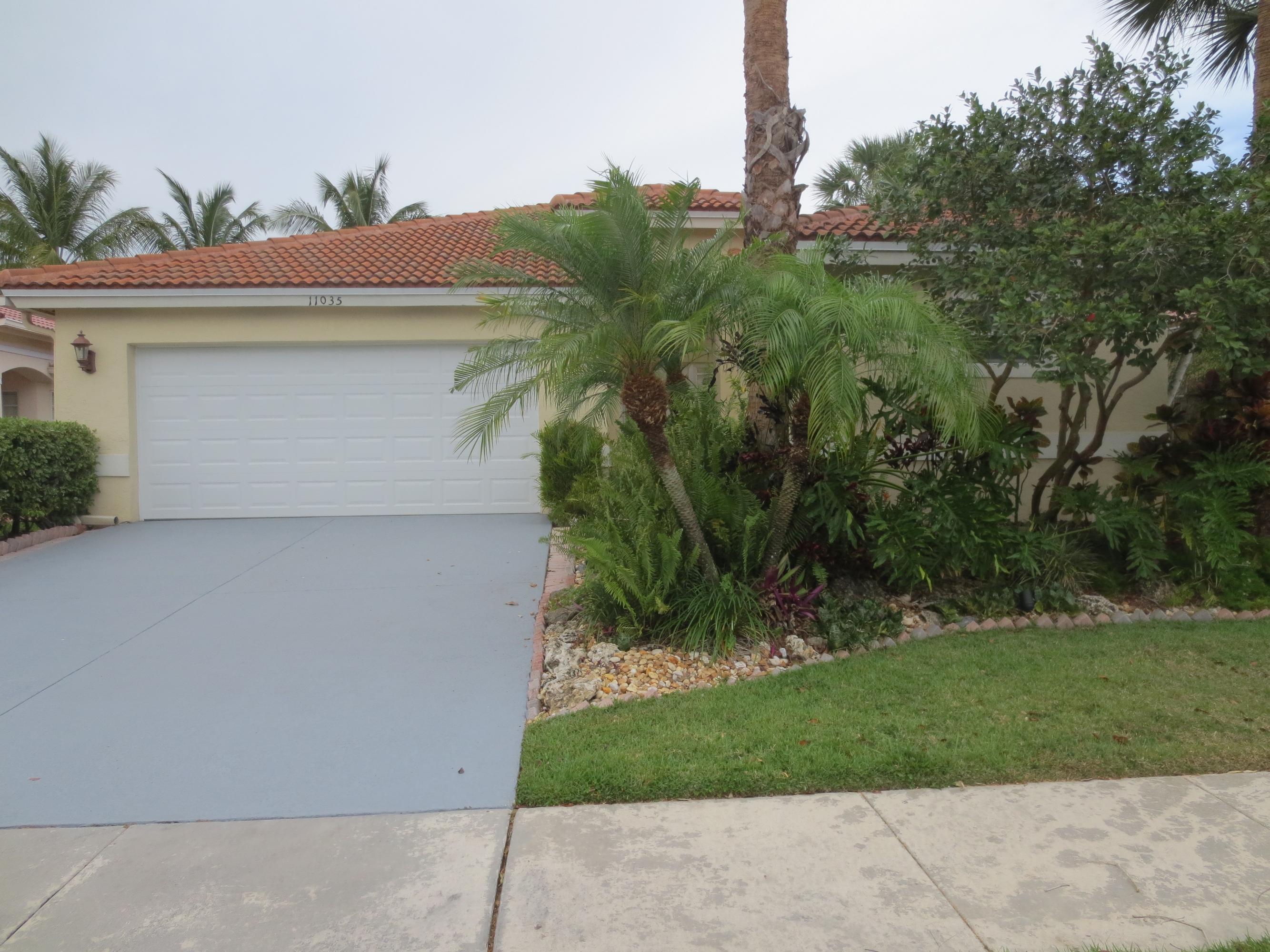 Beautiful Courtyard home with separate guesthouse. Features include updated gourmet kitchen with wood cabinets, granite counter tops and SS appliances. Updated master bathroom with granite vanity & seamless show door, and neutral tile throughout house. Courtyard are has brick pavers and is perfect for lounging or barbecue. Residents have access to the Mission Bay Club offering resort style amenities including fabulous clubhouse, huge heated pool,hot tub, sauna, steam room, gym, aerobic room, free fitness classes, playground,pool side pavilion, tennis programs, basketball and racquetball. Enjoy Happy Hour every other Friday at the Gazebo (BYOB). Basic cable with internet is included in rent. Close to shopping, restaurants, and major highways. A+ schools