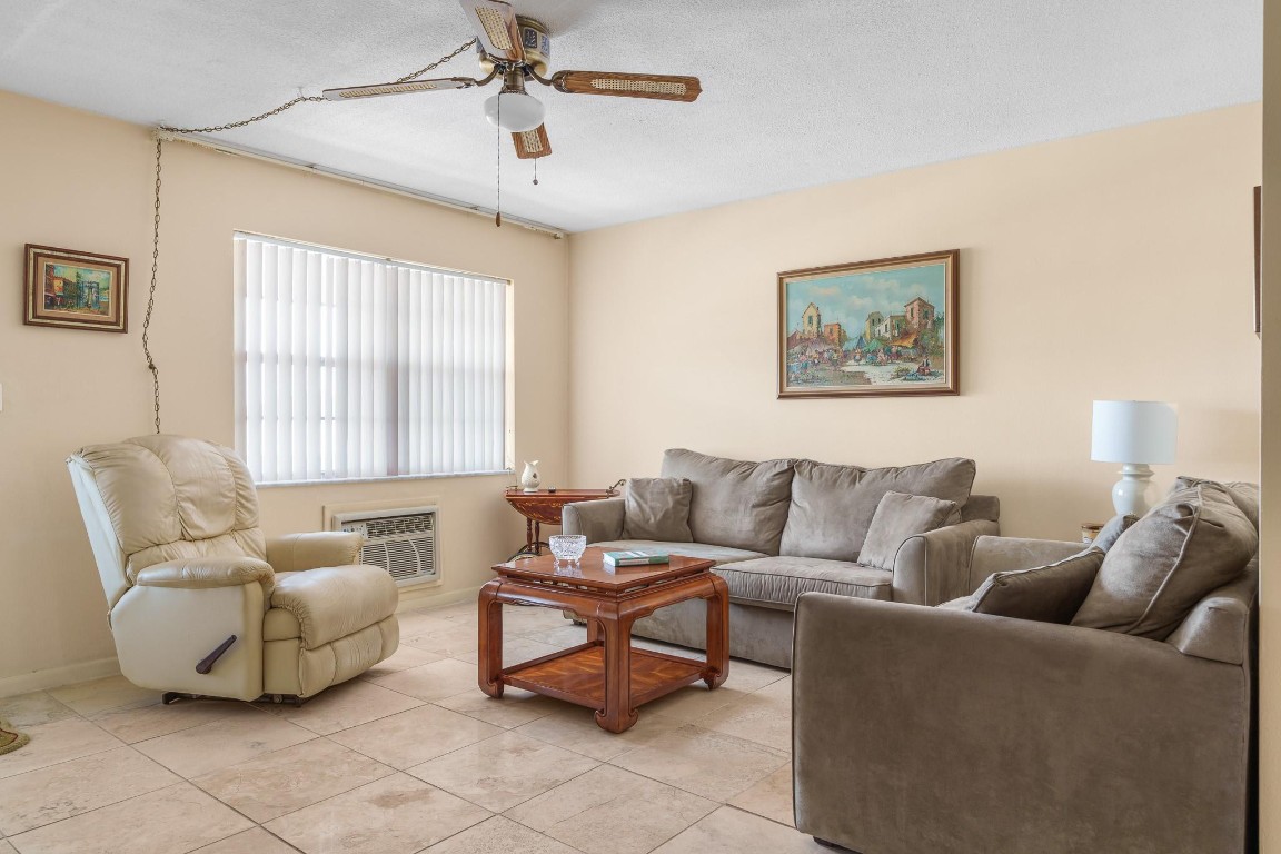 2106 NE 56th Court 204