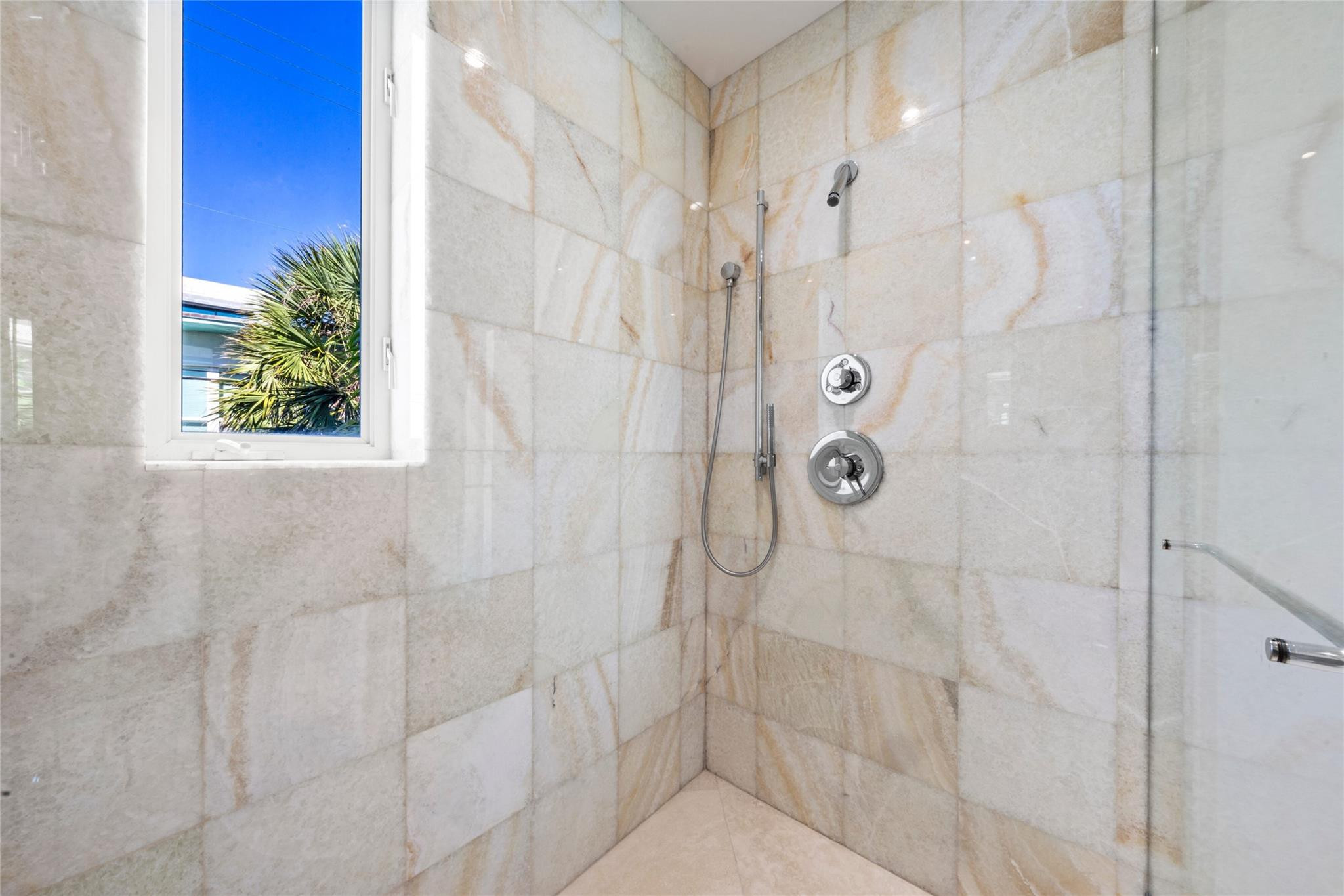 Las Olas By The Sea Ext 3 - Residential