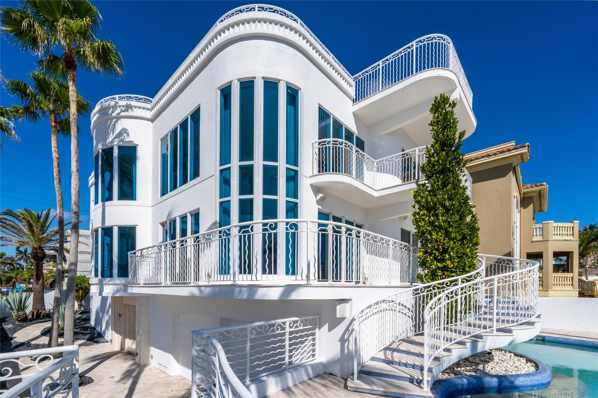 1525 N Fort Lauderdale Beach Blvd