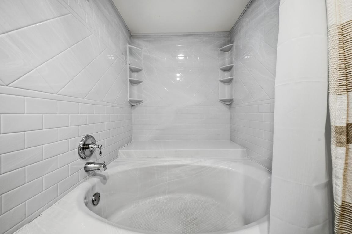 ISLE OF SANDALFOOT CONDO - Residential