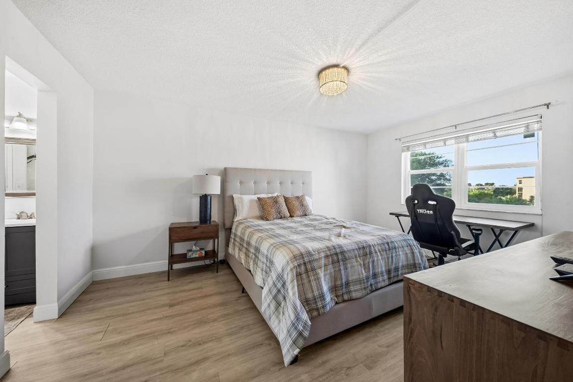 ISLE OF SANDALFOOT CONDO - Residential